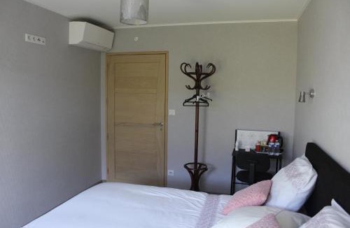 Saint-Georges-du-Bois Bed & Breakfast | B&B La Lyre