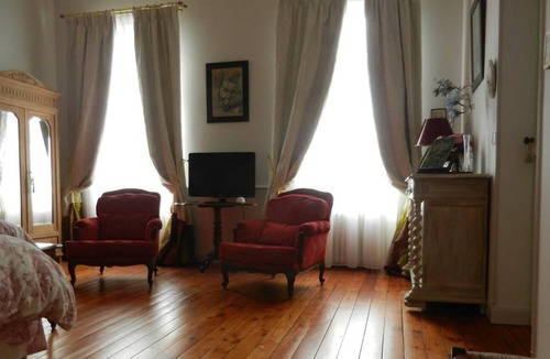 Saint-Jean-d'Angely Bed & Breakfast | B&B La Maison de l'Ambassadeur