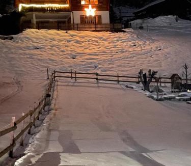 Les Sciernes-d'Albeuve Bed & Breakfast | B&B Le Chalet