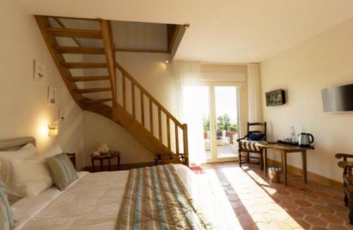 Saint-Samson-de-la-Roque Bed & Breakfast | B&B Le Clos du Phare - En campagne