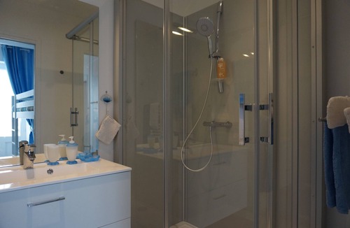 Sainte-Honorine-des-Pertes House | B&B Le Clos Saint-Jean - Omaha Beach