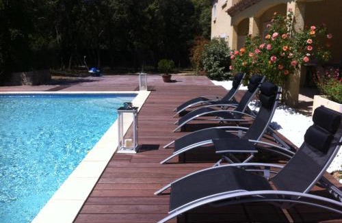 Vacquieres Bed & Breakfast | B&B Le Mas Des Chenes