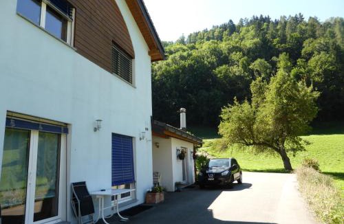 Bruson Bed & Breakfast | B&B Les Acacias