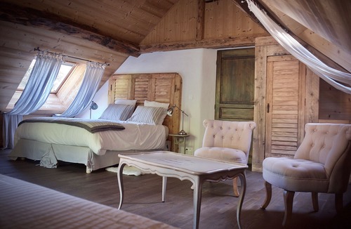 Yenne Bed & Breakfast | B&B Les Lodges de la Cascade