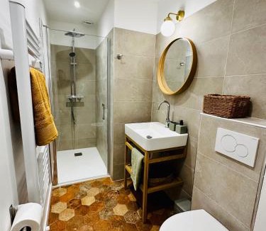 Gemenos Bed & Breakfast | B&B Les Têtes de Mules - Adults Only