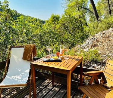 Gemenos Bed & Breakfast | B&B Les Têtes de Mules - Adults Only