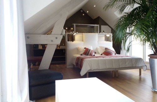 L'Etang-la-Ville Bed & Breakfast | B&B Loft Trotters