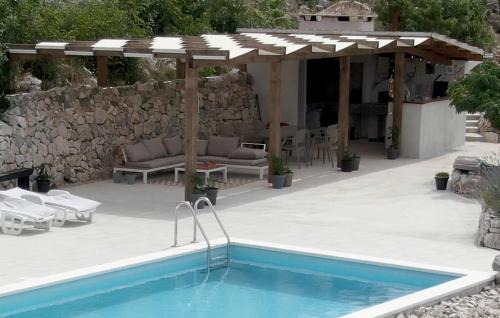 Blizna Donja Bed & Breakfast | B&B On The Rocks