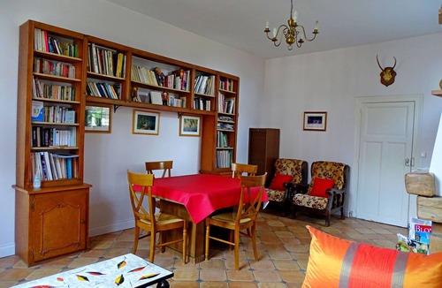 Ligny-le-Ribault Bed & Breakfast | B&B Room 'Perle' with WiFi, TV, breakfast included