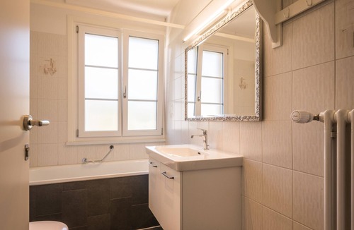 Muri bei Bern Bed & Breakfast | B&B Villa Alma