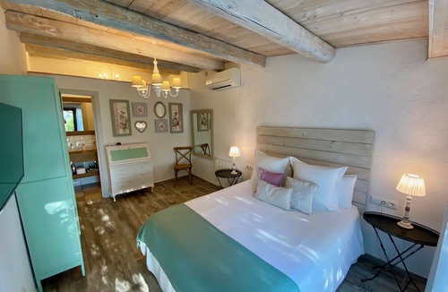 Pla del Panades Bed & Breakfast | B&B Wine and Cooking Penedès