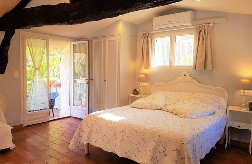 Grasse Bed & Breakfast | B&B With Charm - Quiet With Kitchen & sw Pool