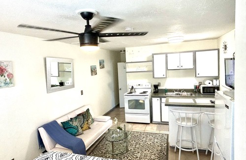 Juno Beach Apartment | B Casa Azul Minutes from Beach & Mall