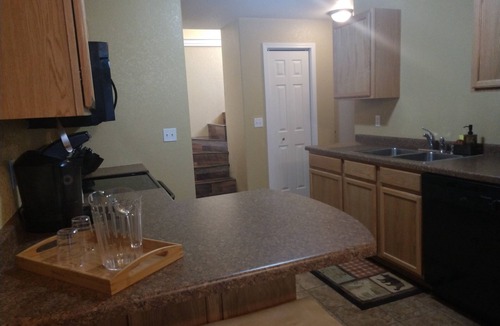 Superior Apartment | B-Comfy downstairs 2bd/1ba Apartment available