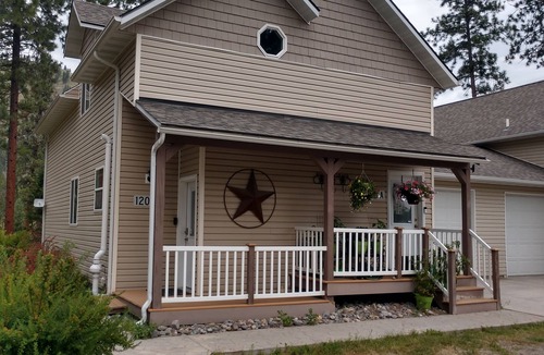 Superior Apartment | B-Comfy downstairs 2bd/1ba Apartment available