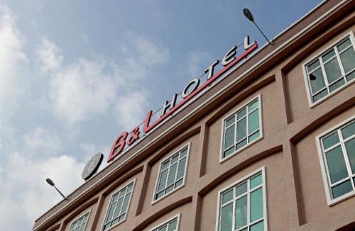 Kampung Jalan Paku Hotel | B&L HOTEl