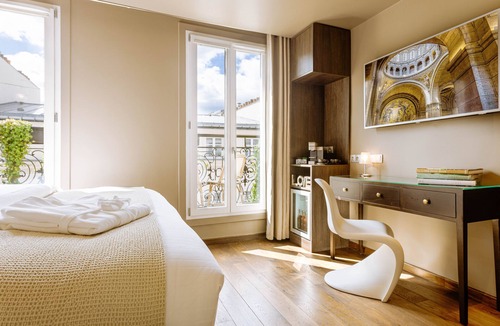 Batignolles Hotel | B Montmartre