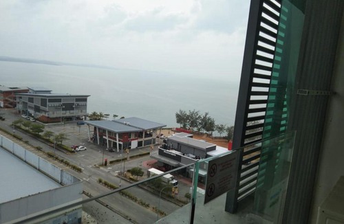 Kampung Bahasa Kapor Apartment | B- Private D'wharf Room