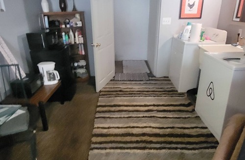 Ontario House | B's Cozy house