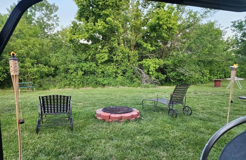 Johnson County House | B&S Creekside Retreat - Private 21 acre 2-bedroom 2-bath w/Creek & Trails