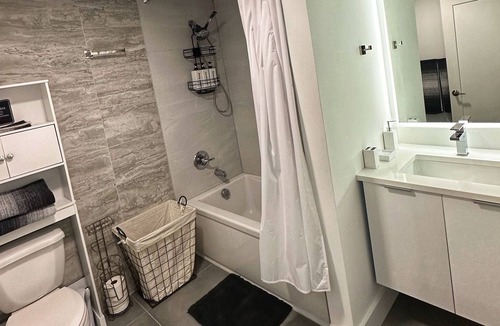 Guttenberg Apartment | B&W PARADISE