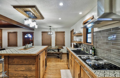 Abilene House | B-Well Rafter J Lodge: A Family Gathering Place
