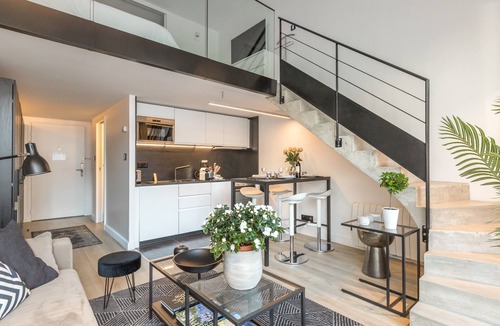15th Arrondissement Apartment | B1 Loft Duplex 175Blo-Paris Convention