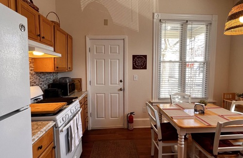 Dwight Apartment | B2-1-Specious - New 3 BR - 2 BATH