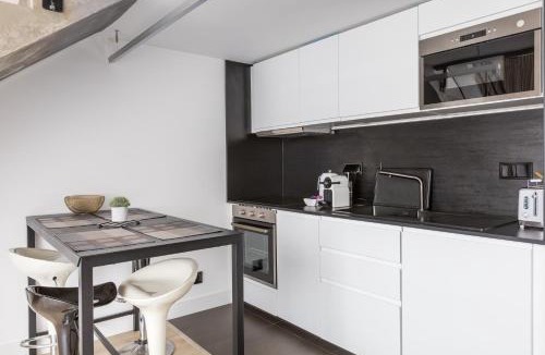 15th Arrondissement Apartment | B2 Loft Duplex 175Blo-Paris Convention