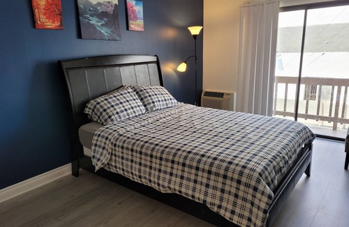 Beverly Hills Hotel | (B22) Cozy LA Hotel Style Unit
