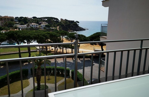 Palamos Apartment | B3.6 - FLAT ON THE BEACH - SEA VIEW - LA FOSCA - WIFI - PARKING