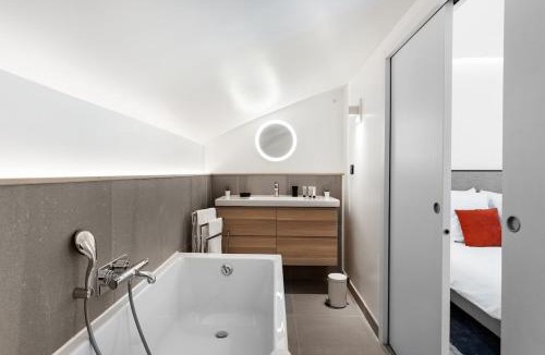 15th Arrondissement Apartment | B4 Loft Duplex 175Blo-Paris Convention