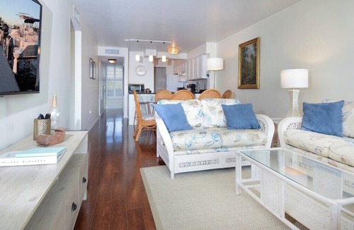 Key Largo Condo | B405 Moon Bay - Inviting Waterfront Condo with Breathtaking Sunsets