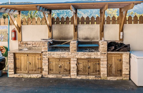 Pinar Quemado Apartment | B6 pool/BBQ/cozy/good weather.