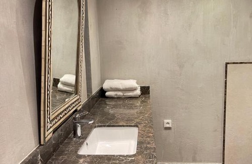 Grimaud House | baan mai pai Resort