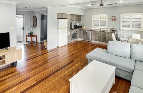 North Haven Apartment | Baan Talay - Self contained unit with pool, wifi available