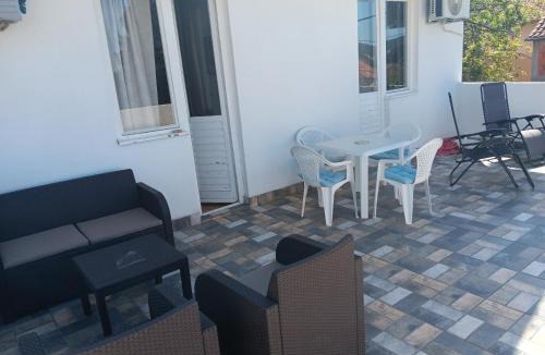 Gornji Karin Apartment | Babaloo Beach Apartments