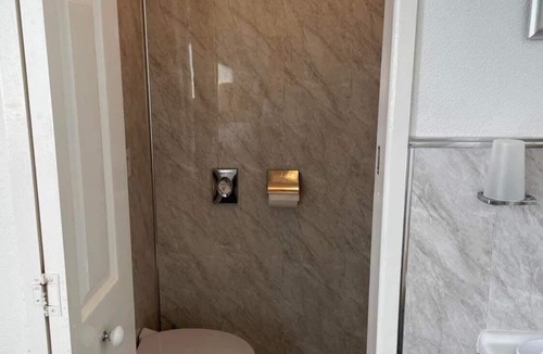 Babbacombe House | Babbacombe Palms