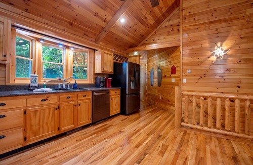 Foxfire Estates House | Babbling Brook - 10 Minutes from Downtown Blue Ridge
