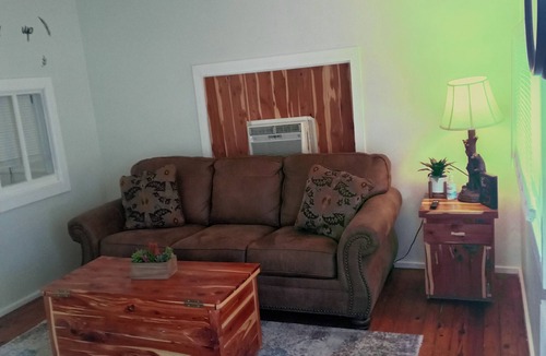 Rockaway Beach Cottage | Baby Bears Cozy Lake Cottage/Pool
