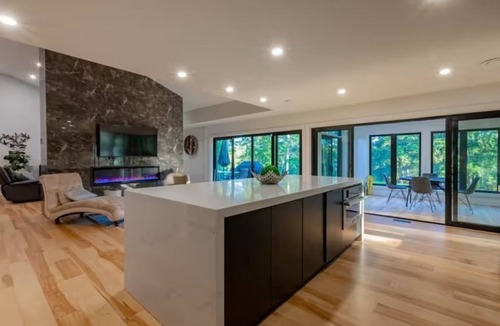 Seguin Cottage | Baby Lake Cottage