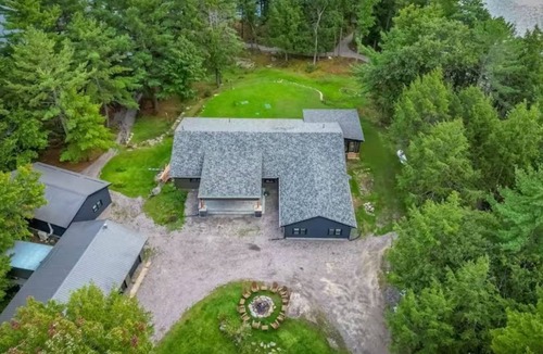 Seguin Cottage | Baby Lake Cottage