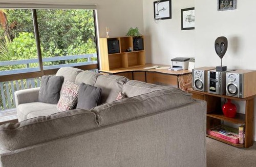 Otumoetai House | Bach on Daisy