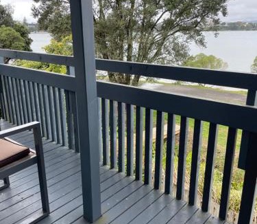 Otumoetai House | Bach on Daisy