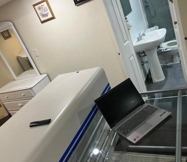 Scarborough Apartment | bachelor basement apartment with private kitchenette, washroom, and parking