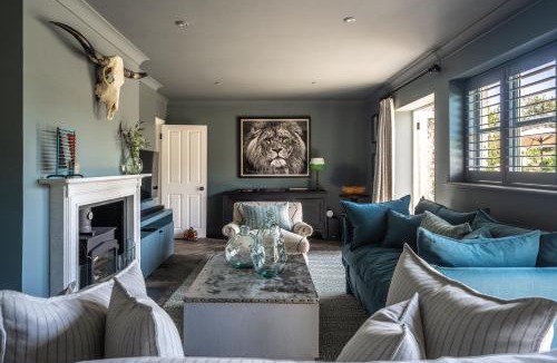 Sudbury House | Bachelors Lodge 6