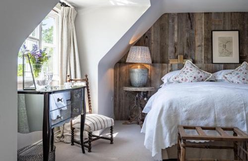 Sudbury House | Bachelors Lodge 6