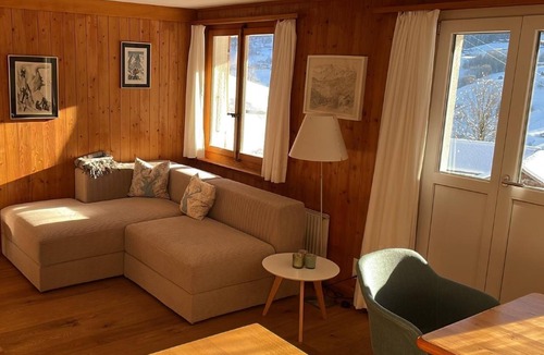 Grindelwald Ski Chalet | Bachsbort 14 4-bed flat, unobstructed view of the Eiger