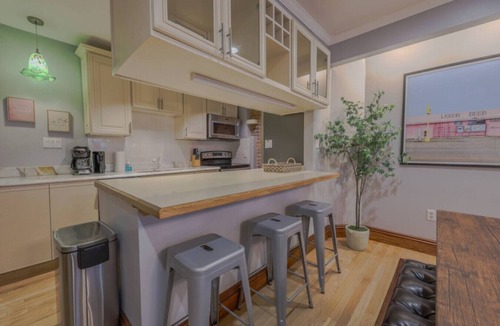 Back Bay Apartment | Back Bay 2Bed 2Bath w/Patio!
