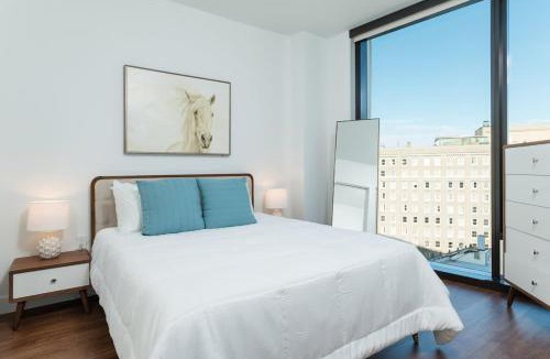 East Cambridge Apartment | Back-Bay Penthouse Public Garden Down Town Rooftop and Parking